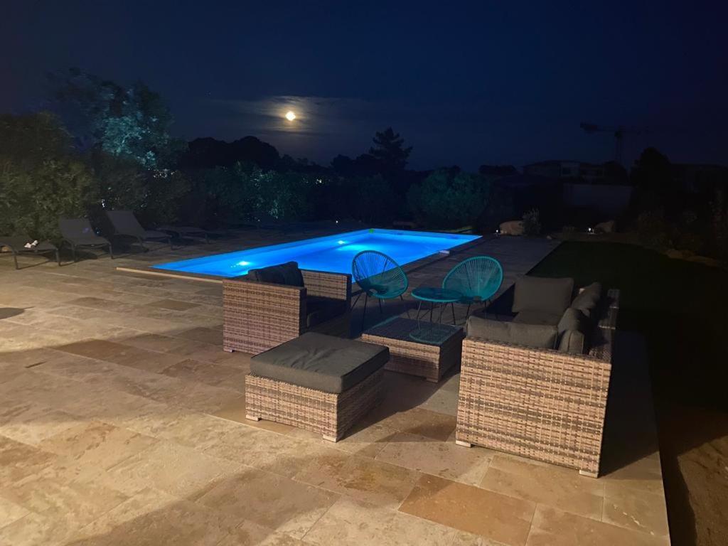 Villa Chez Geraldine Piscine Chauffee, Proche Plage Et Riviere Леччи Экстерьер фото